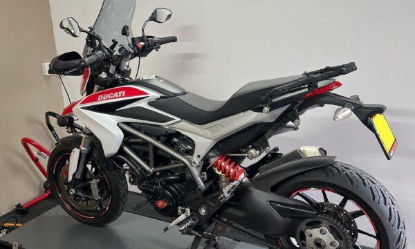 bg-bikes-ducati